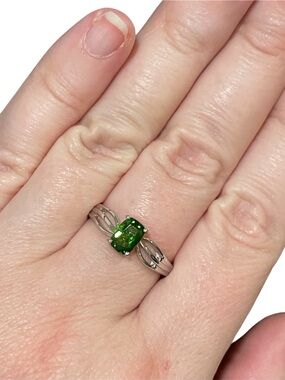 Chrome diopside sterling silver ring